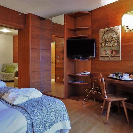 Hotel Mirage Cortina d'Ampezzo Buitenkant foto