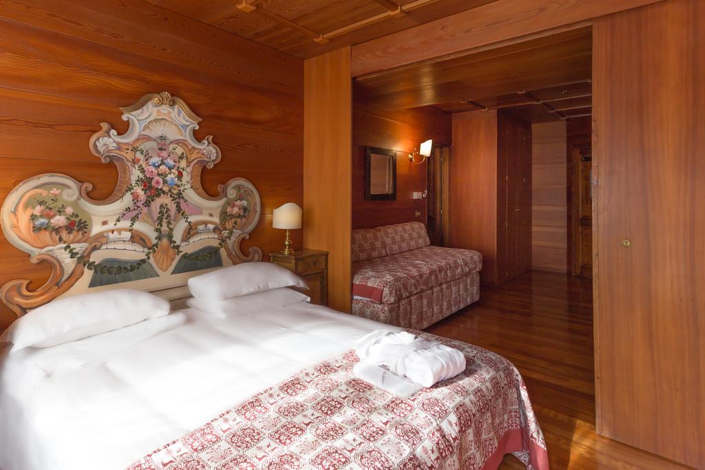 Hotel Mirage Cortina d'Ampezzo Buitenkant foto