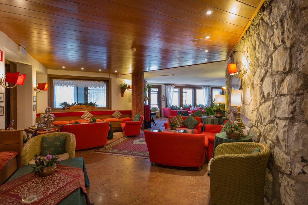 Hotel Mirage Cortina d'Ampezzo Buitenkant foto
