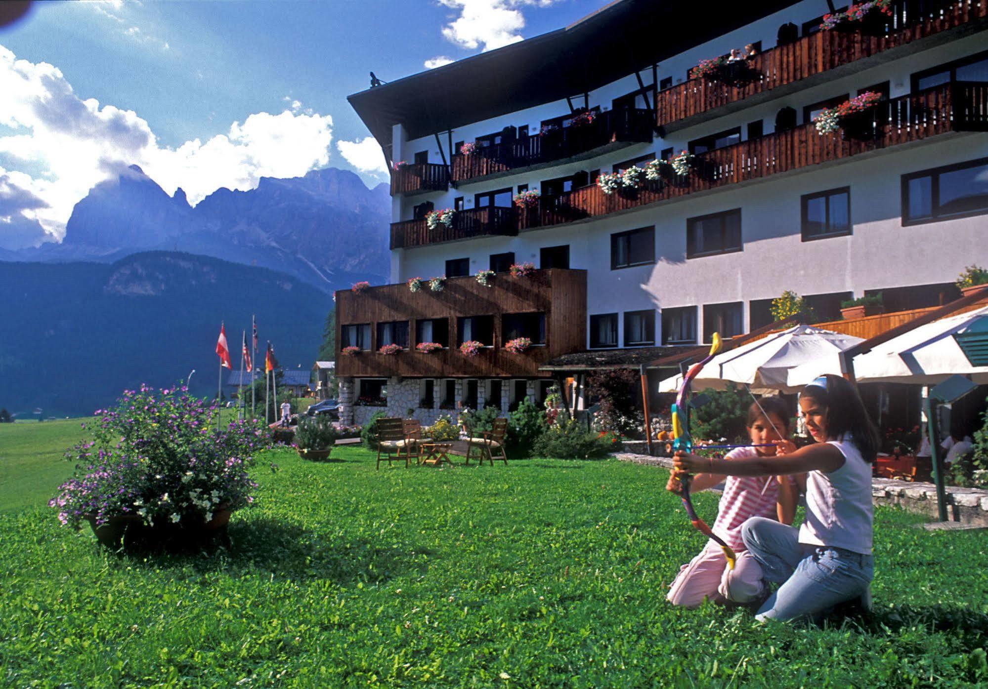 Hotel Mirage Cortina d'Ampezzo Buitenkant foto